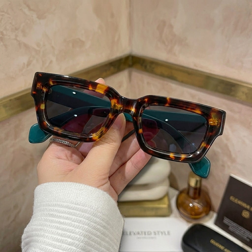 SALERNO | Thick Frame Sunglasses
